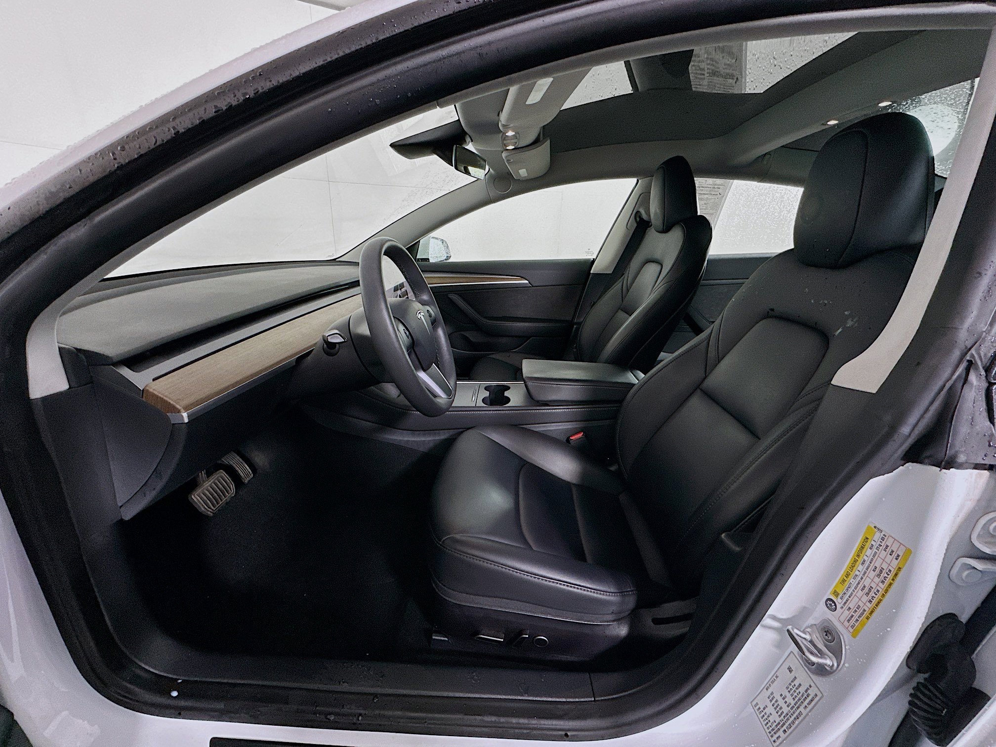 Used 2023 Tesla Model 3 Standard Range image 13