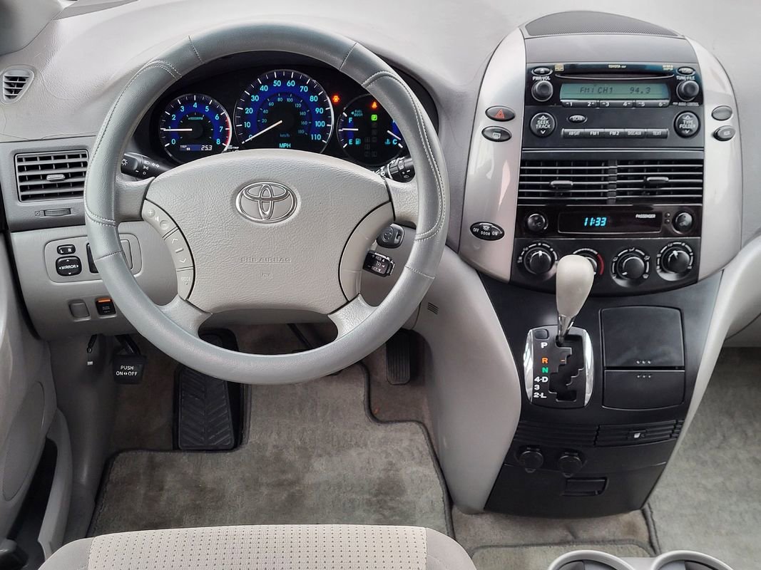 Used 2008 Toyota Sienna LE FWD image 28
