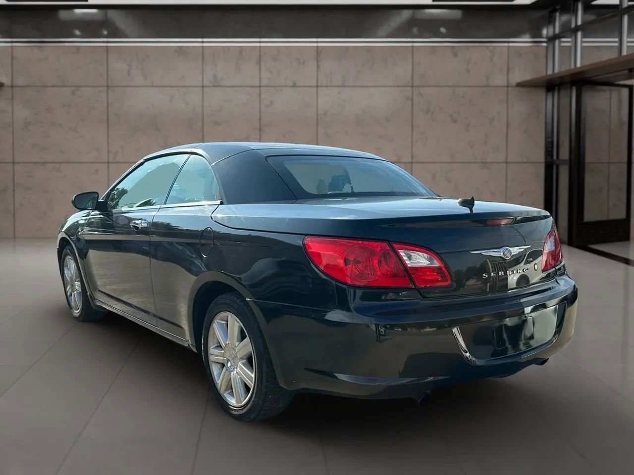 Used 2010 Chrysler Sebring Limited image 10