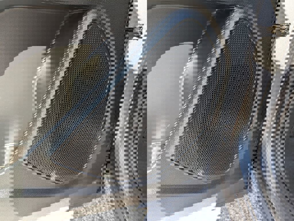 Used 2024 Ford Explorer XLT w/ Equipment Group 202A image 17