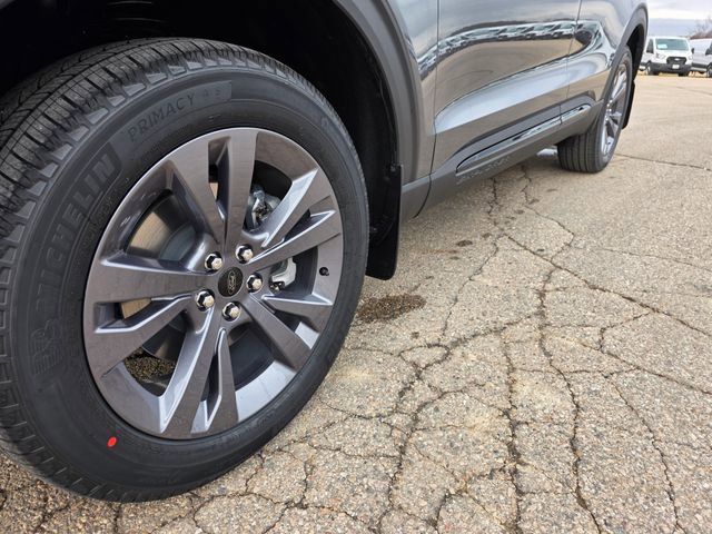 New 2026 Ford Explorer Active w/ Active Comfort Package image 38