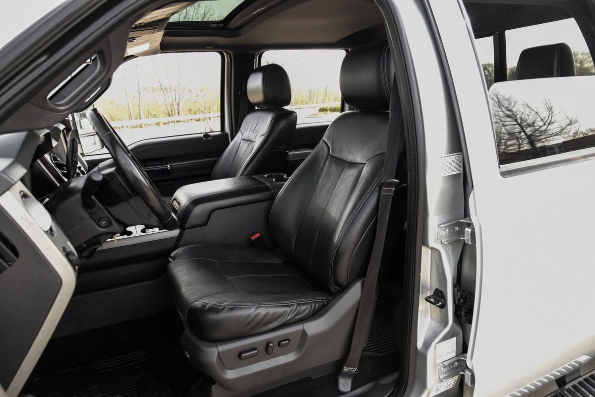 Used 2015 Ford F450 Lariat w/ Lariat Ultimate Package AWD/4WD image 29