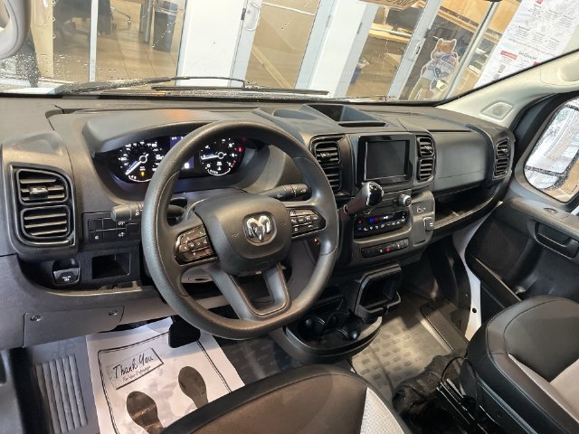 Used 2024 RAM ProMaster 2500 w/ Convenience Group FWD image 17