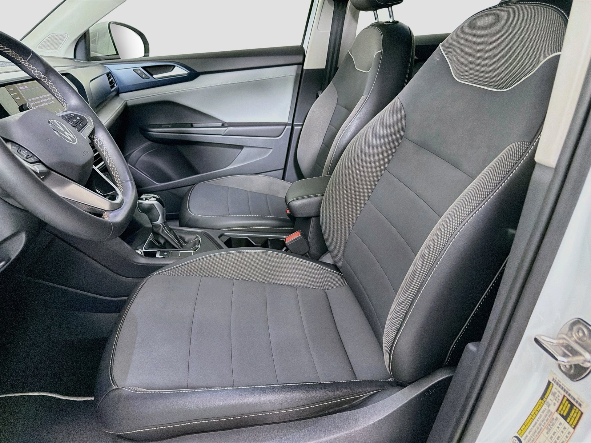 Certified 2023 Volkswagen Taos SE w/ Panoramic Sunroof Package FWD image 20