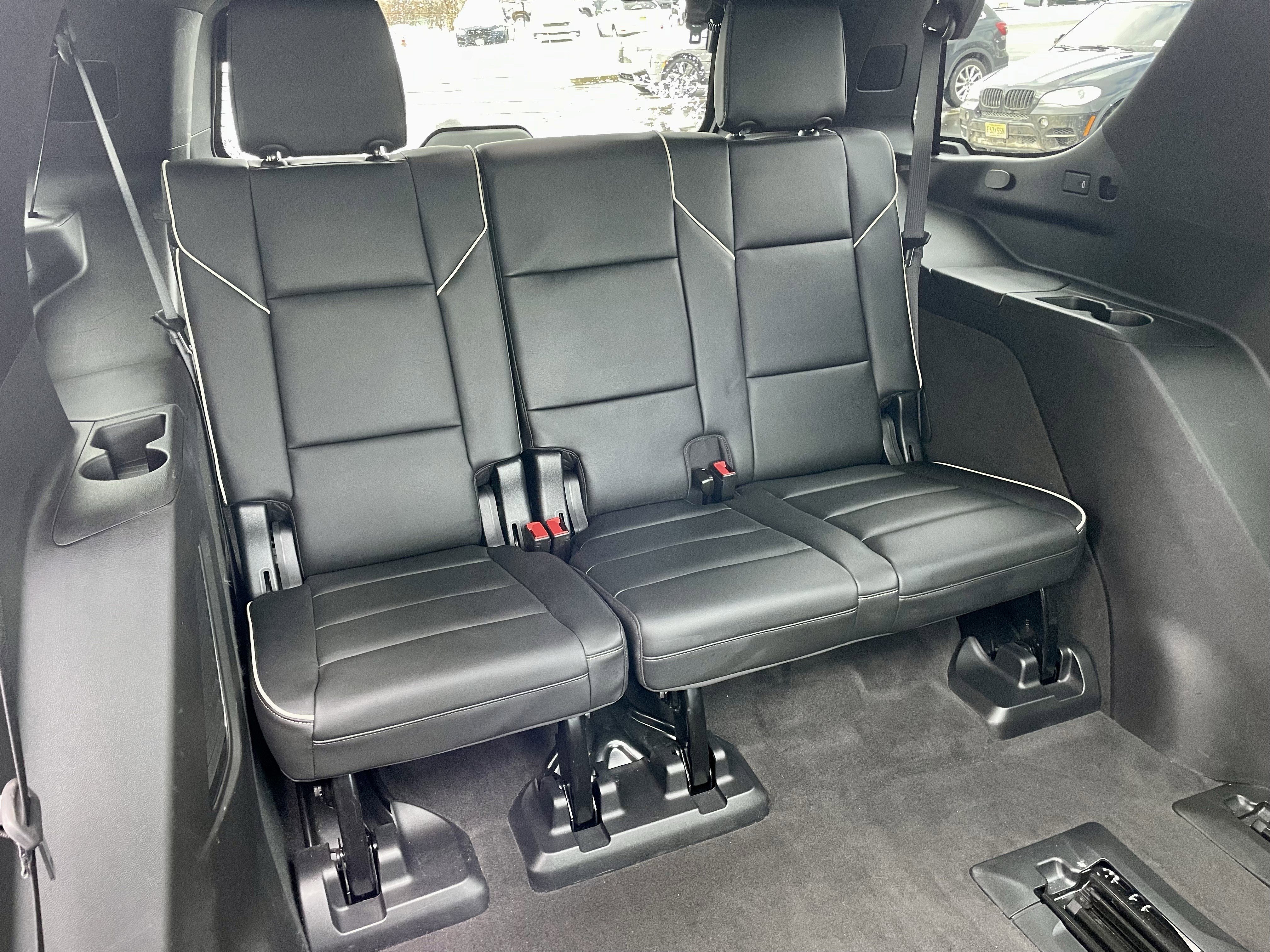 Used 2023 Cadillac Escalade Premium Luxury image 33