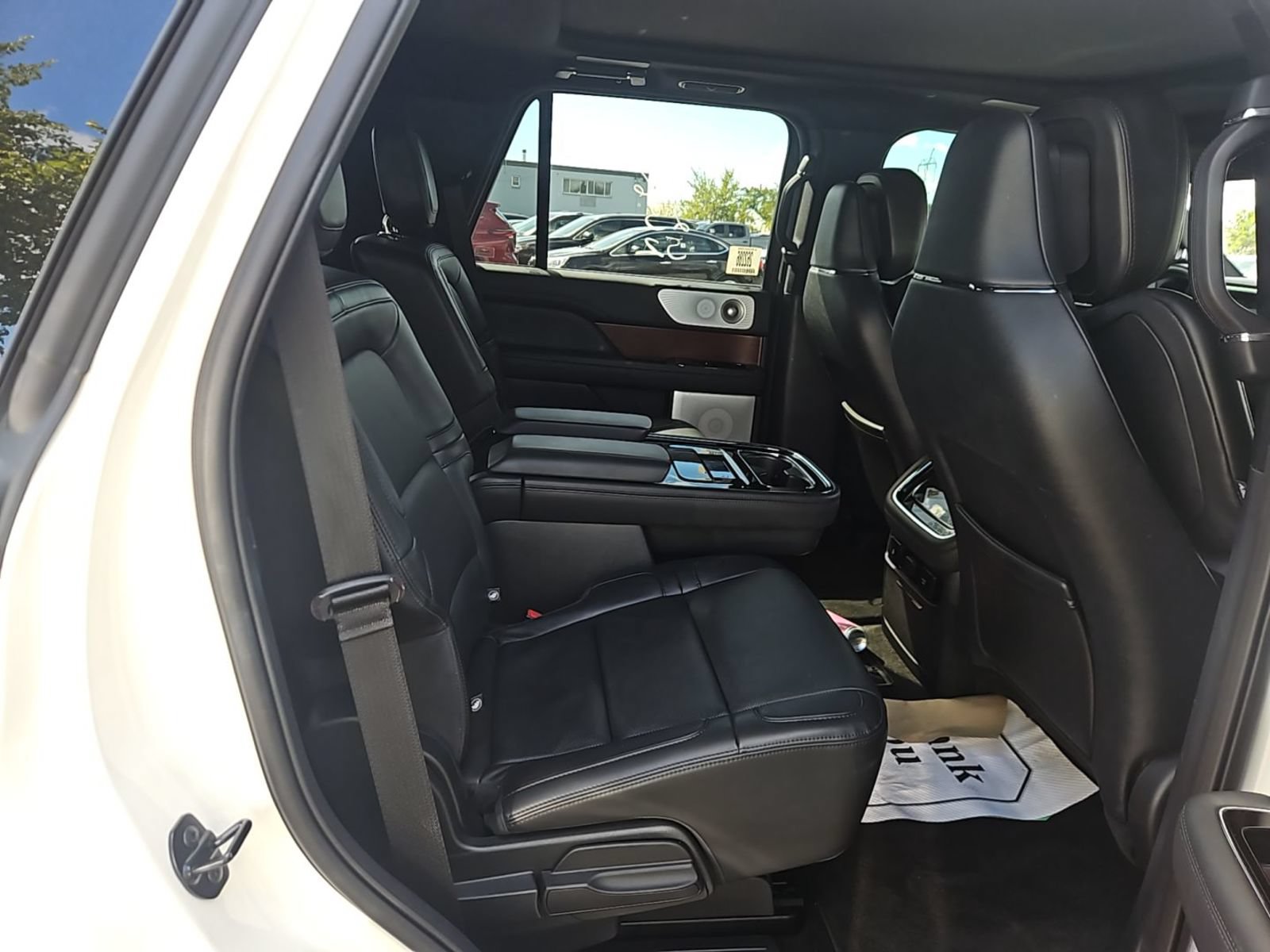 Used 2023 Lincoln Navigator Reserve w/ Equipment Group 201A AWD/4WD image 9