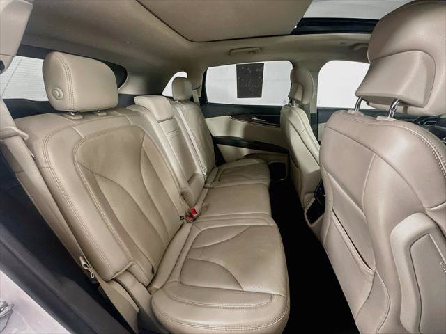 Used 2019 Lincoln Nautilus Reserve w/ Driver Assistance Package AWD/4WD image 23