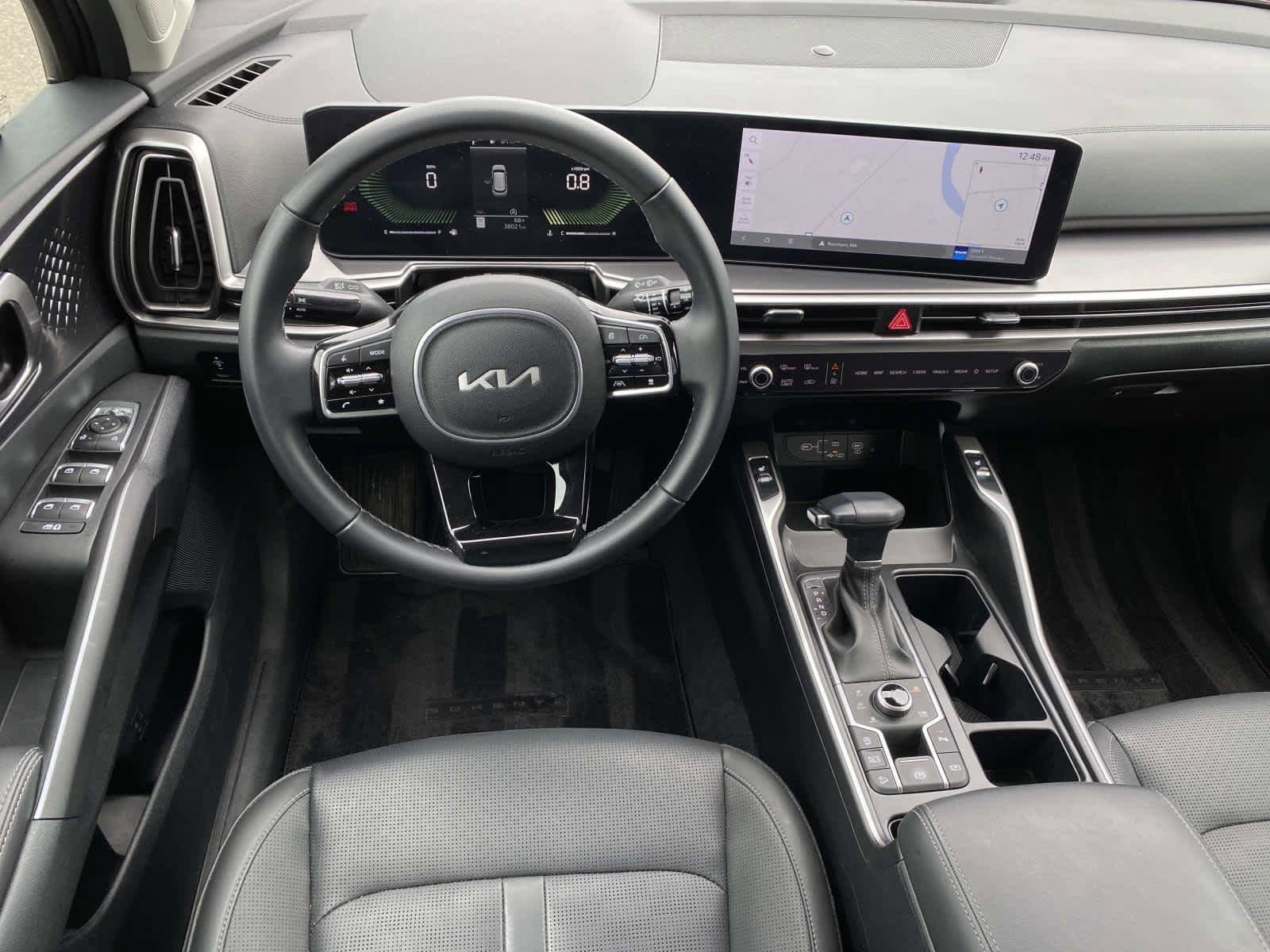 Used 2024 Kia Sorento S image 10