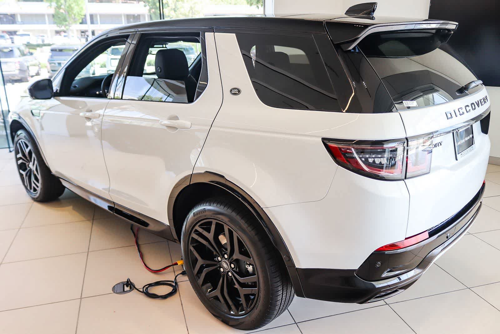 New 2026 Land Rover Discovery Sport Landmark AWD/4WD image 2