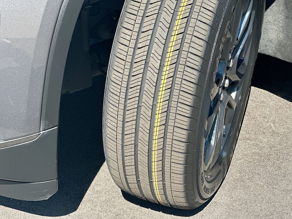 Used 2019 Chevrolet Traverse RS w/ LPO, Floor Liner Package FWD image 25