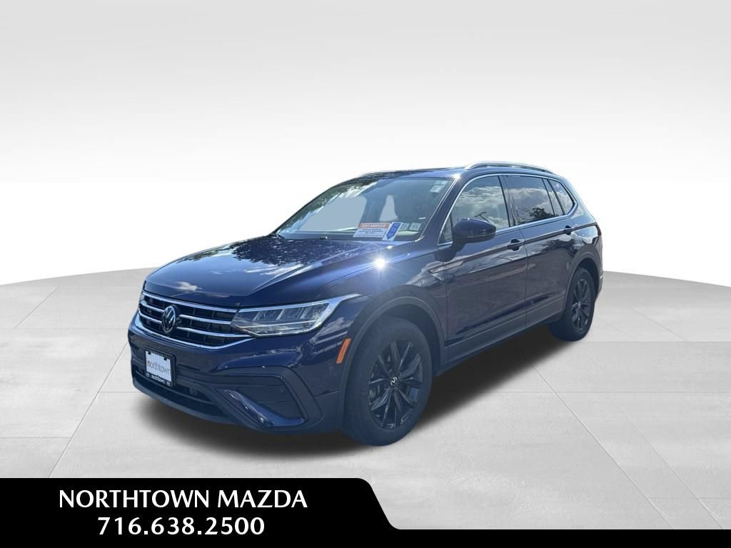 Used 2024 Volkswagen Tiguan SE AWD/4WD image 1