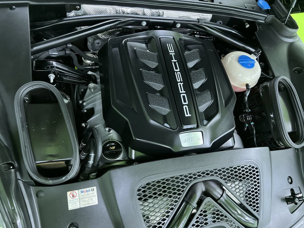 Used 2016 Porsche Macan S AWD/4WD image 29