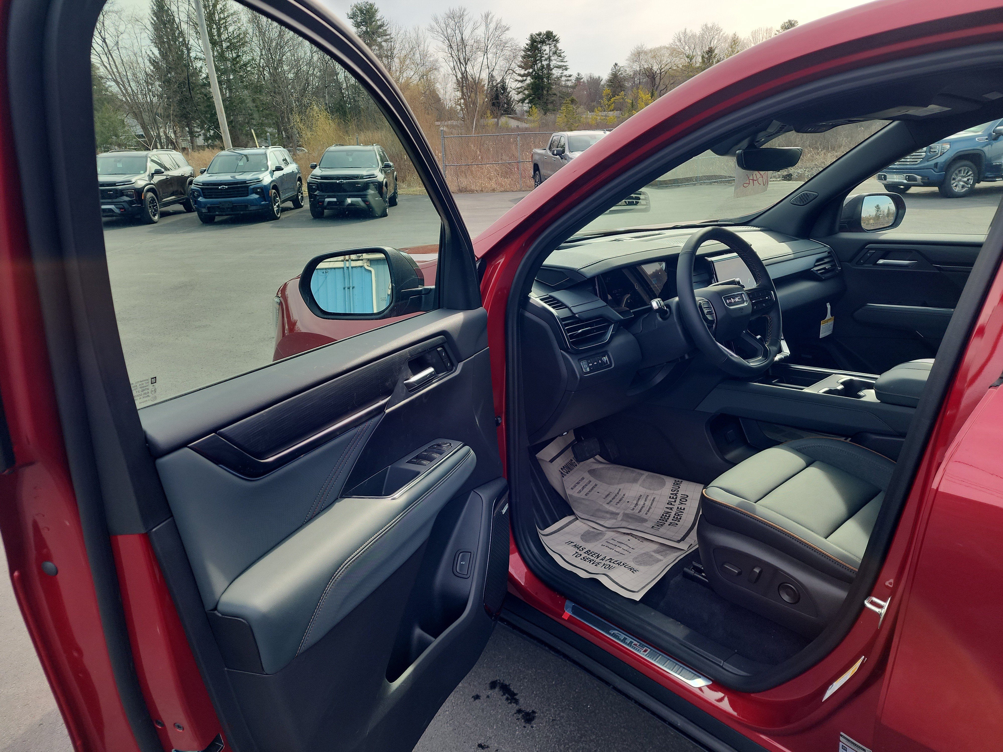 New 2026 GMC Acadia AT4 w/ Luxury Package AWD/4WD image 10