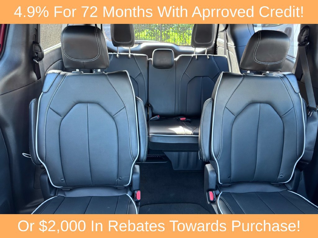 New 2027 Chrysler Pacifica Limited FWD image 13