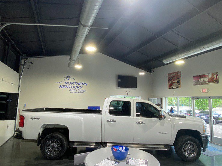 Used 2013 Chevrolet Silverado 2500 W/T AWD/4WD image 2