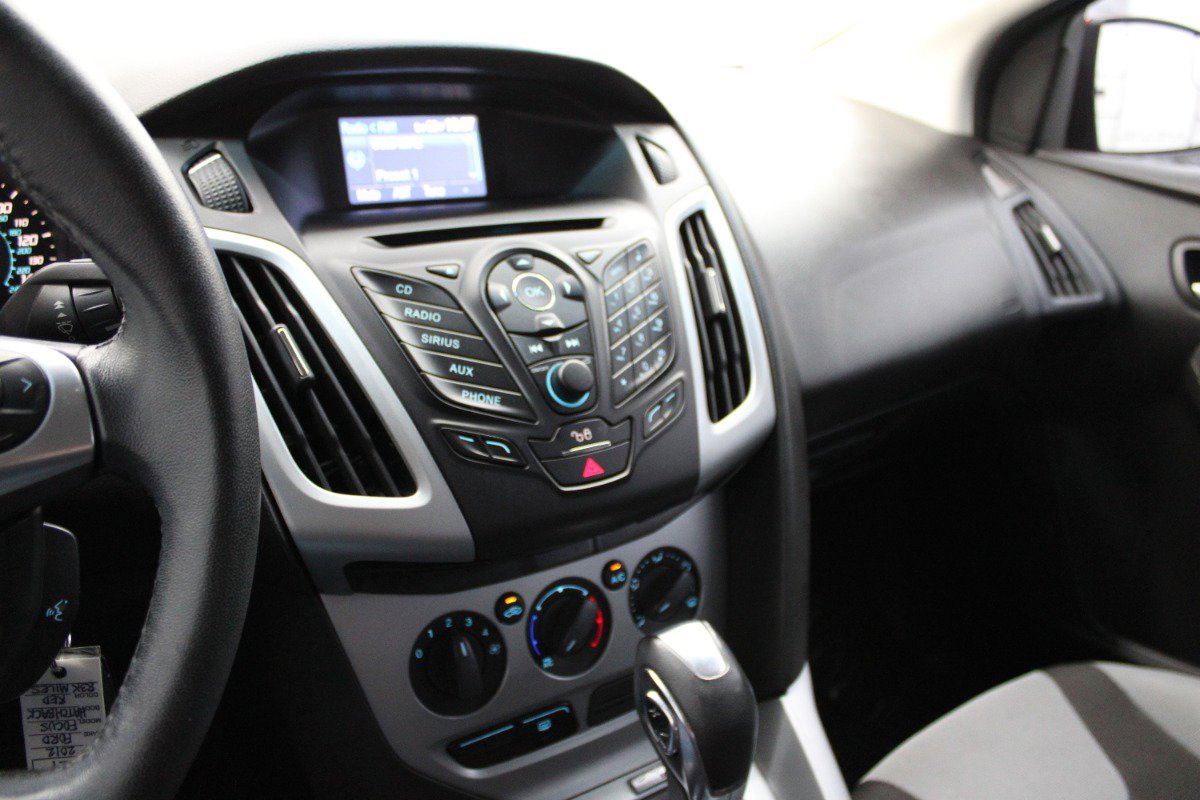 Used 2012 Ford Focus SE FWD image 16