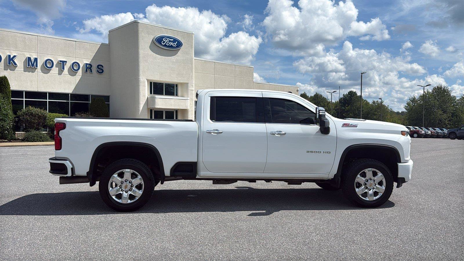 Used 2021 Chevrolet Silverado 2500 LTZ w/ Z71 Chrome Sport Edition AWD/4WD image 8