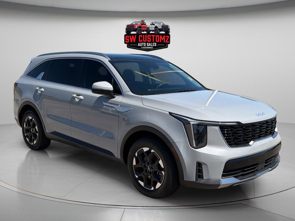 Used 2025 Kia Sorento S w/ Panoramic Sunroof Package