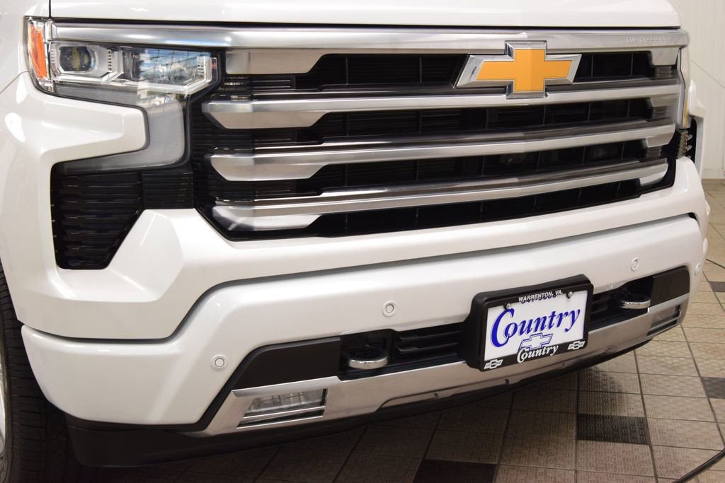 Used 2024 Chevrolet Silverado 1500 High Country w/ High Country Premium Package AWD/4WD image 13