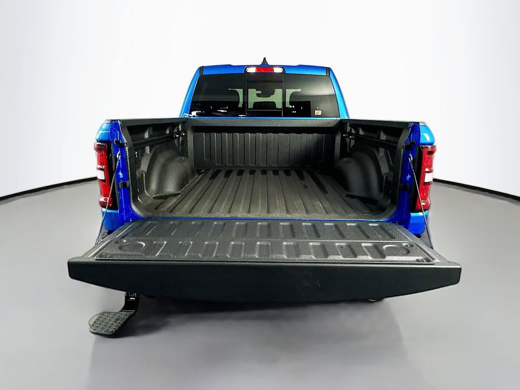 New 2026 RAM 1500 Big Horn AWD/4WD image 16