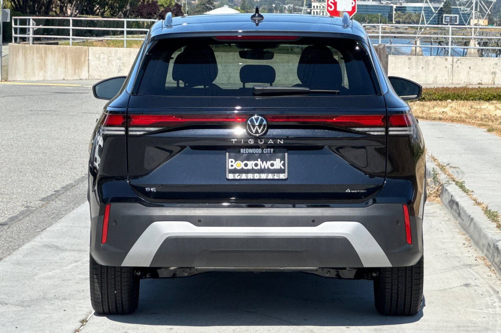 New 2025 Volkswagen Tiguan SE AWD/4WD image 5