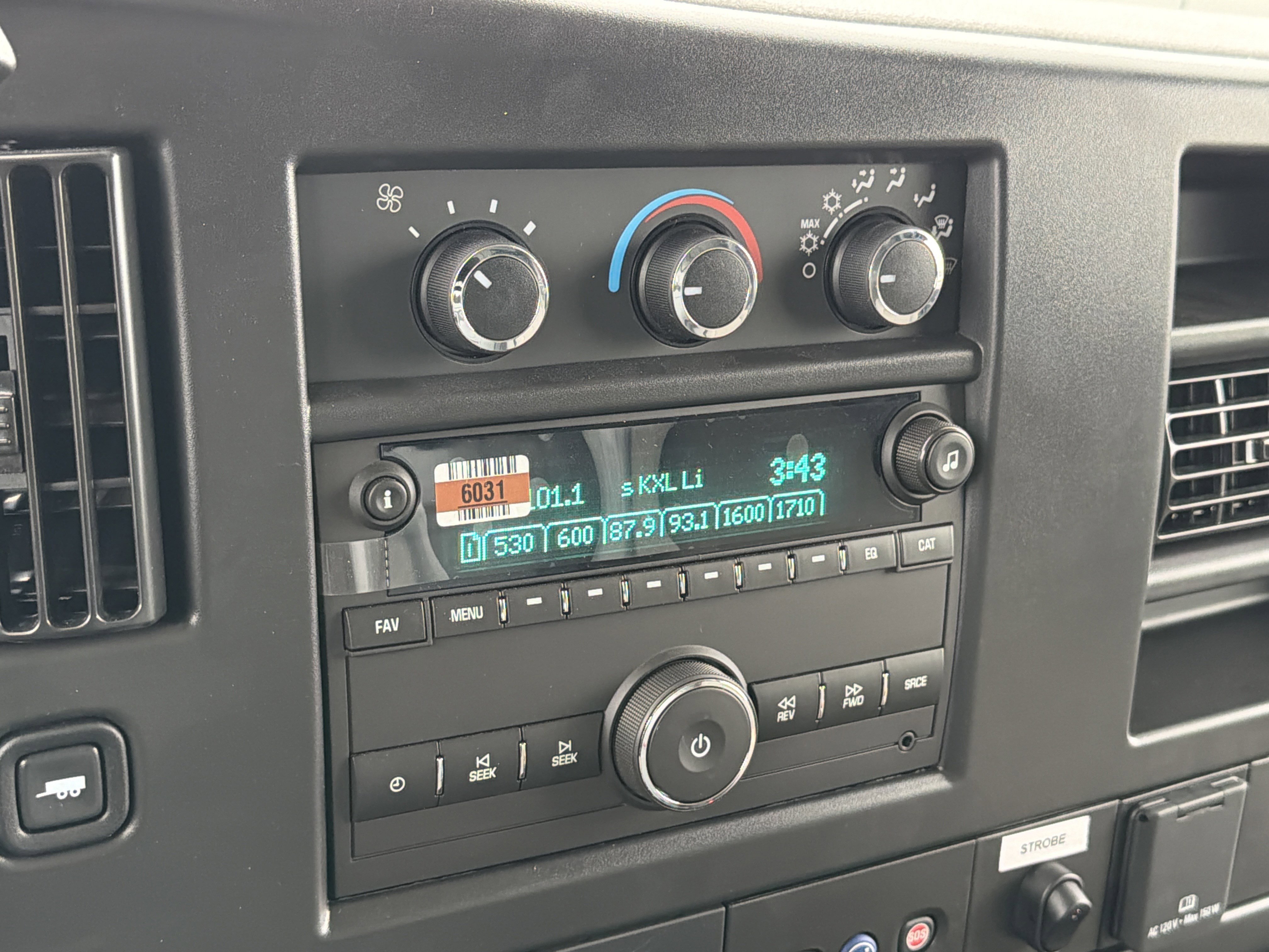 New 2026 Chevrolet Express 3500 w/ Power Convenience Package RWD image 19