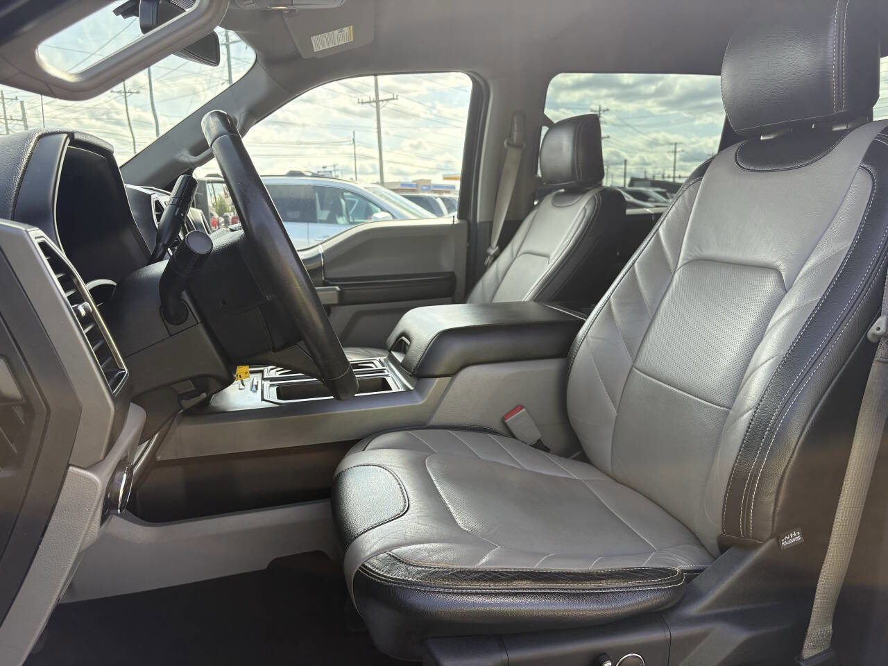 Used 2018 Ford F150 XLT w/ Equipment Group 302A Luxury AWD/4WD image 22