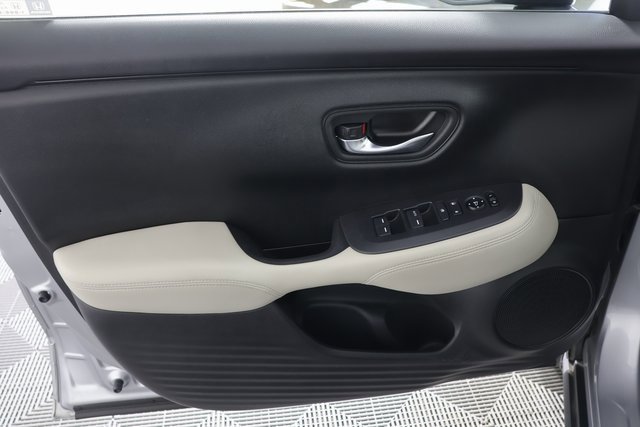 Used 2023 Honda HR-V LX image 23