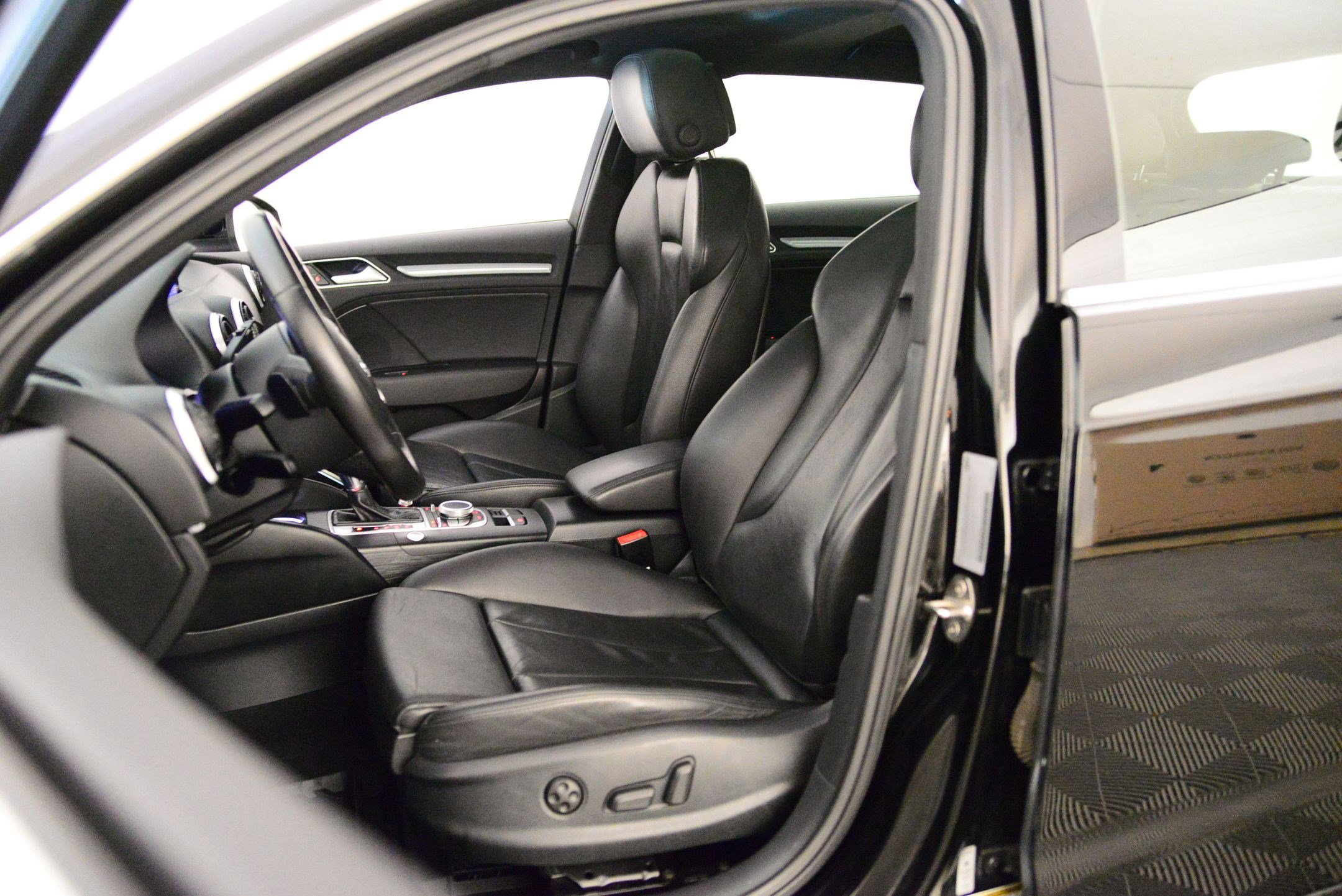 Used 2016 Audi A3 e-tron Premium Plus w/ Premium Plus Package image 4