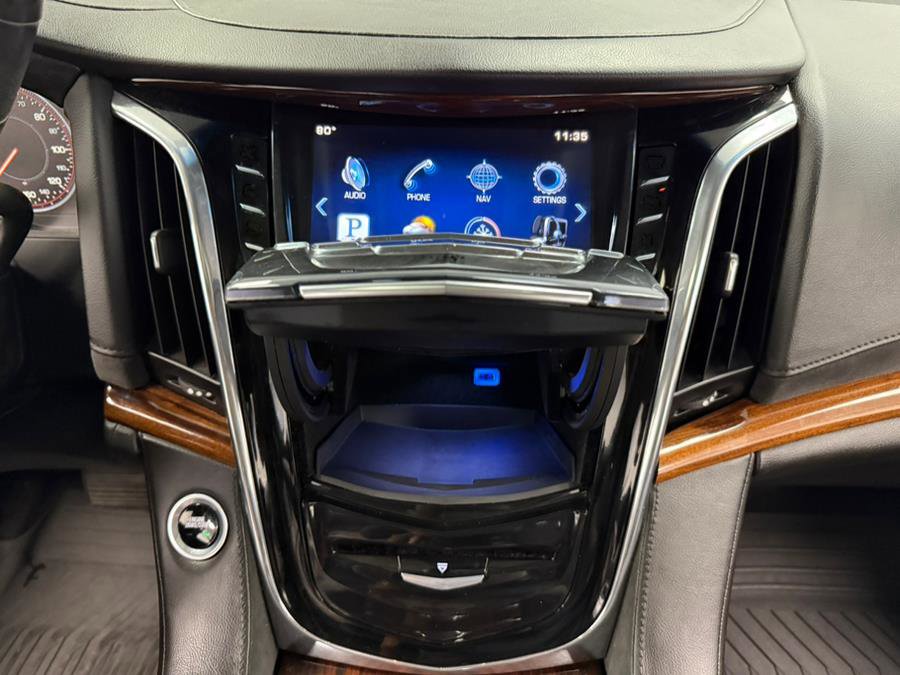 Used 2015 Cadillac Escalade Premium image 50