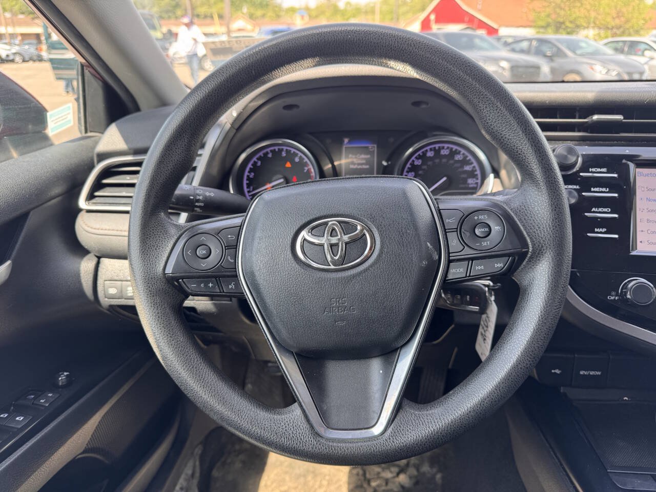 Used 2020 Toyota Camry LE FWD image 23