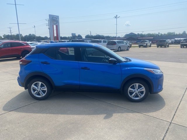 New 2025 Nissan Kicks Play S image 7