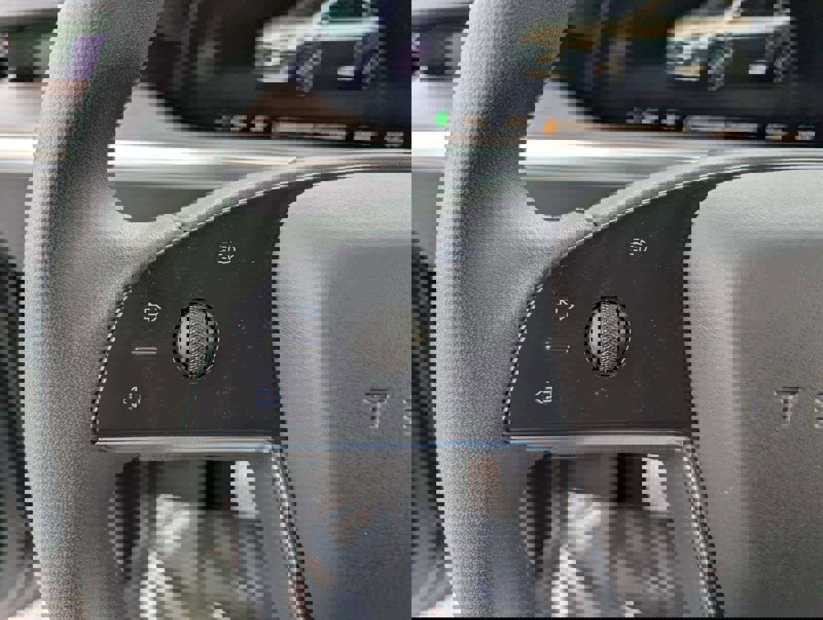 Used 2024 Tesla Model X image 21