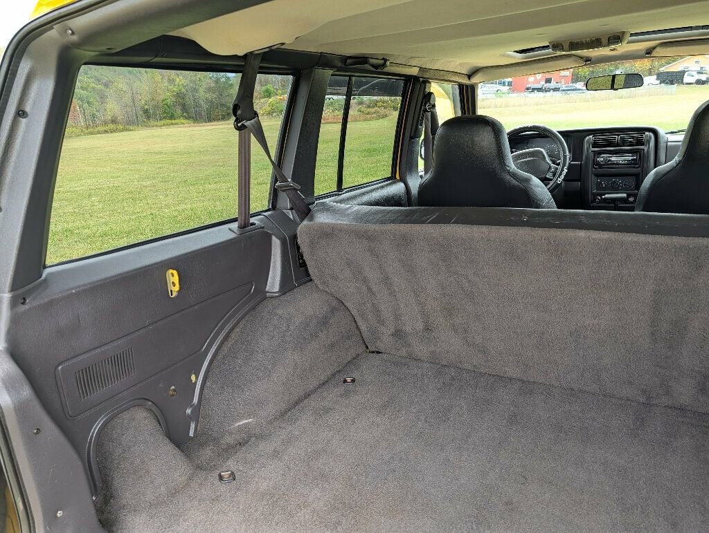 Used 2001 Jeep Cherokee Sport image 29