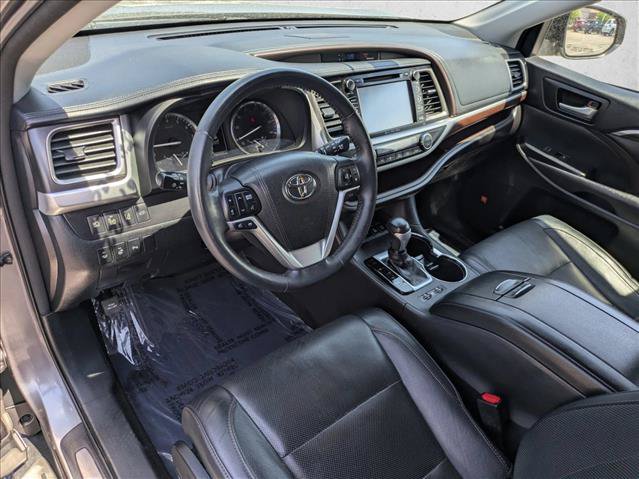 Used 2016 Toyota Highlander Limited Platinum AWD/4WD image 10