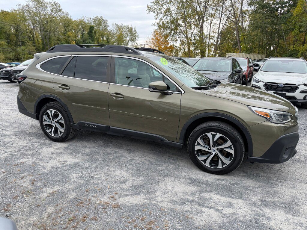Certified 2022 Subaru Outback Limited image 2