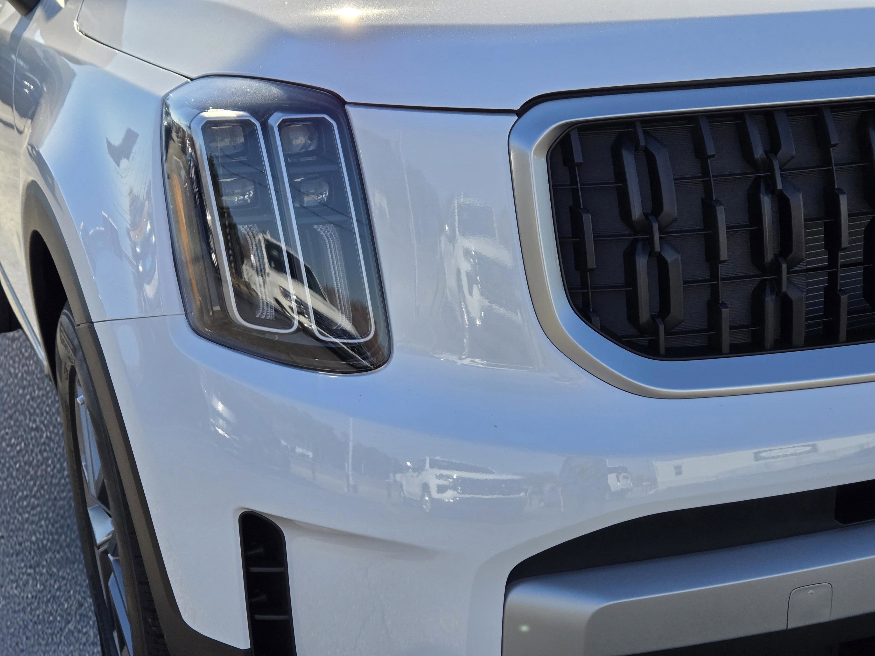 New 2025 Kia Telluride LX image 3