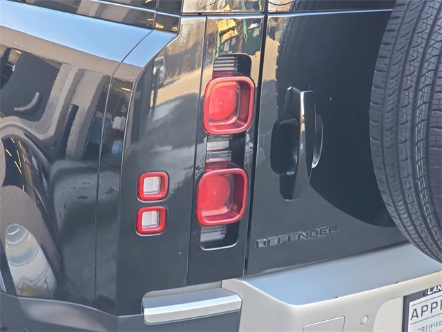 Used 2025 Land Rover Defender 110 S image 35