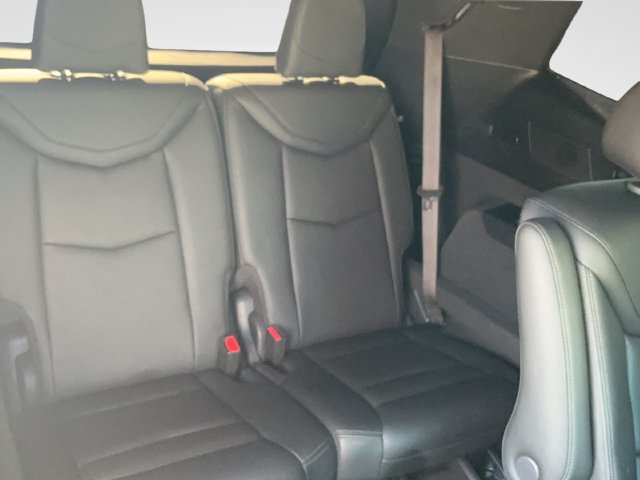 Used 2022 Cadillac XT6 Premium Luxury w/ Technology Package FWD image 35