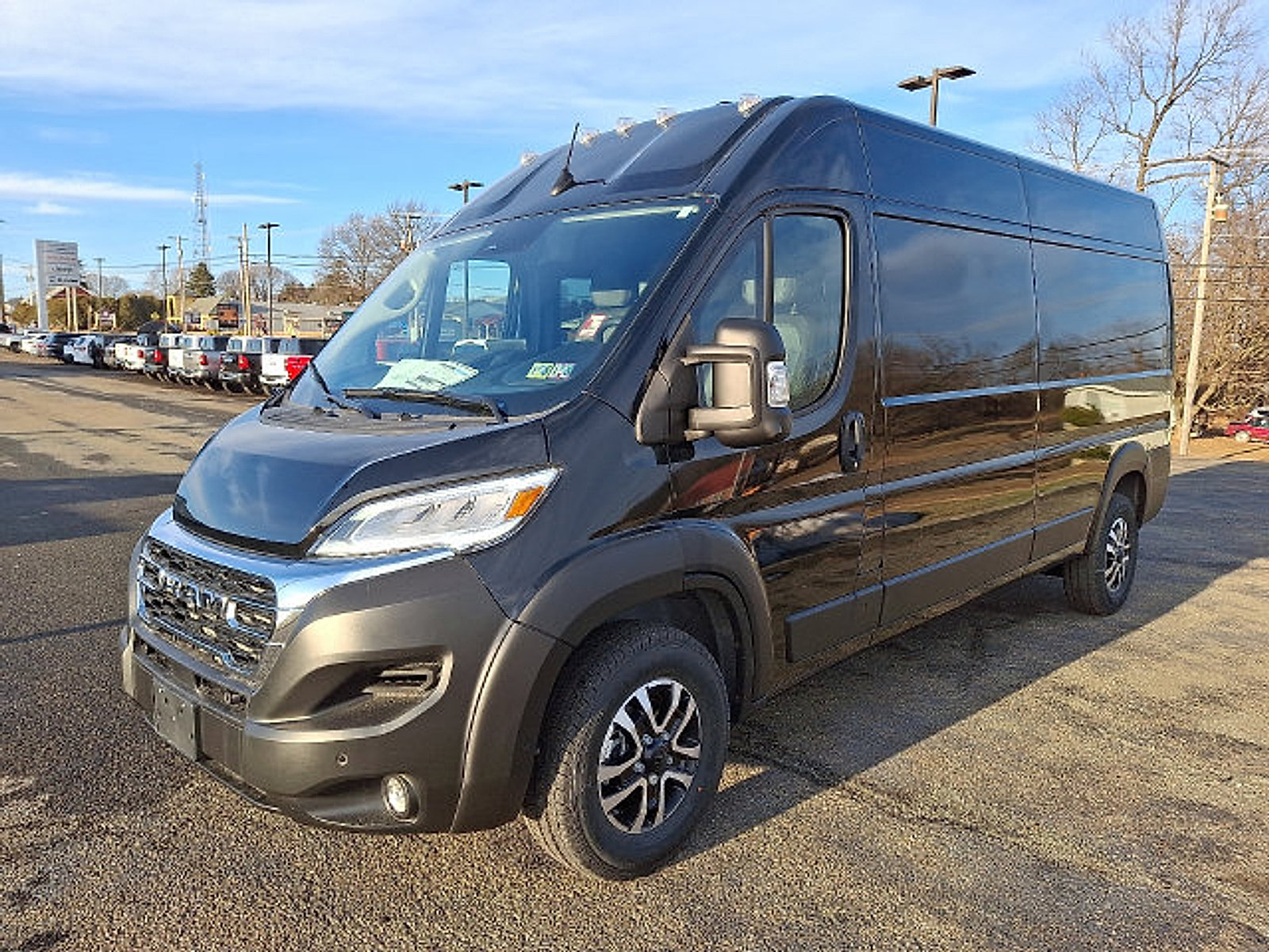 Used 2025 RAM ProMaster 2500 w/ Quick Order Package 22H SLT+ FWD image 2