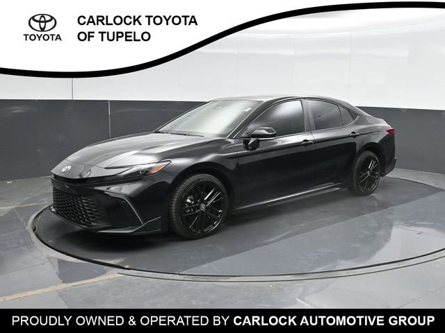 Used 2025 Toyota Camry SE w/ Convenience Package FWD image 1