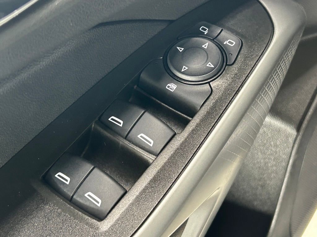 Used 2024 Chevrolet Trax RS w/ Driver Confidence Package image 17