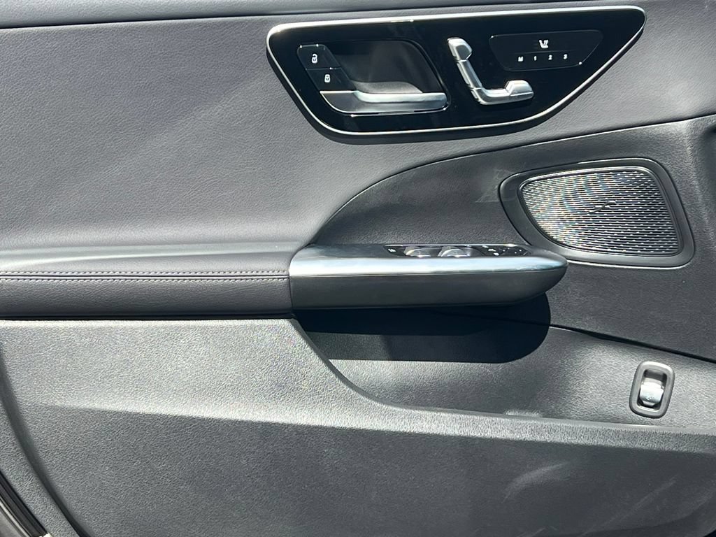 New 2026 Mercedes-Benz C 300 4MATIC Sedan image 13