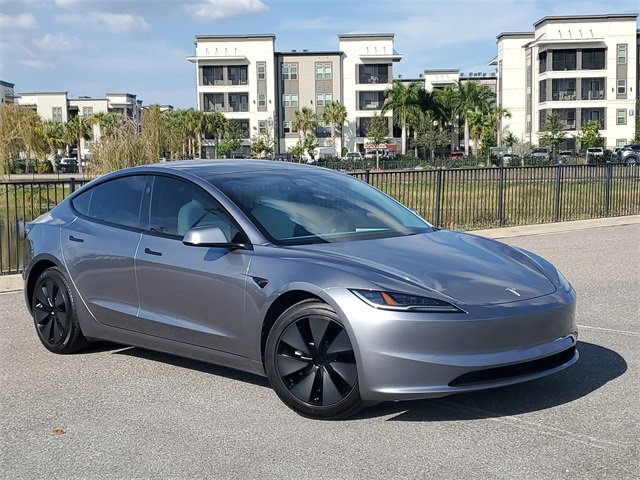 Used 2025 Tesla Model 3 Long Range image 31
