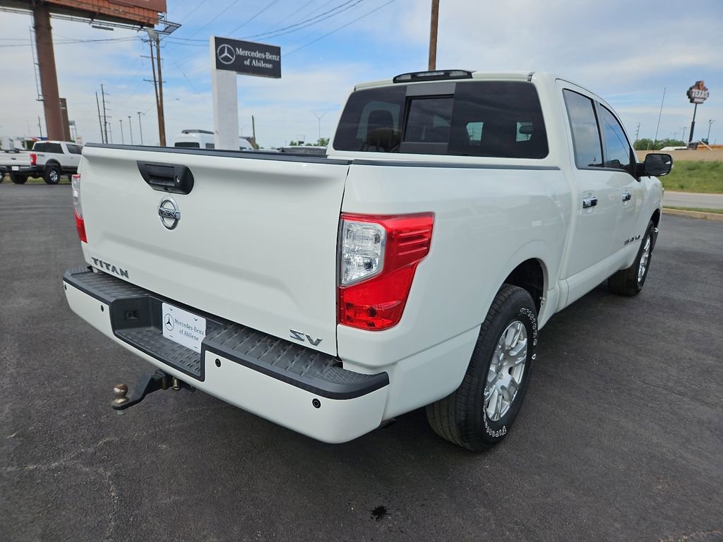 Used 2018 Nissan Titan SV w/ SV Convenience Package RWD image 7