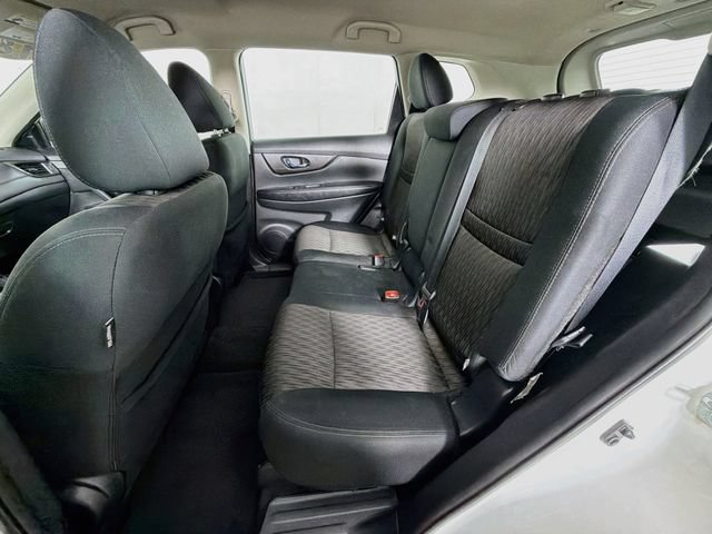 Used 2018 Nissan Rogue S FWD image 23