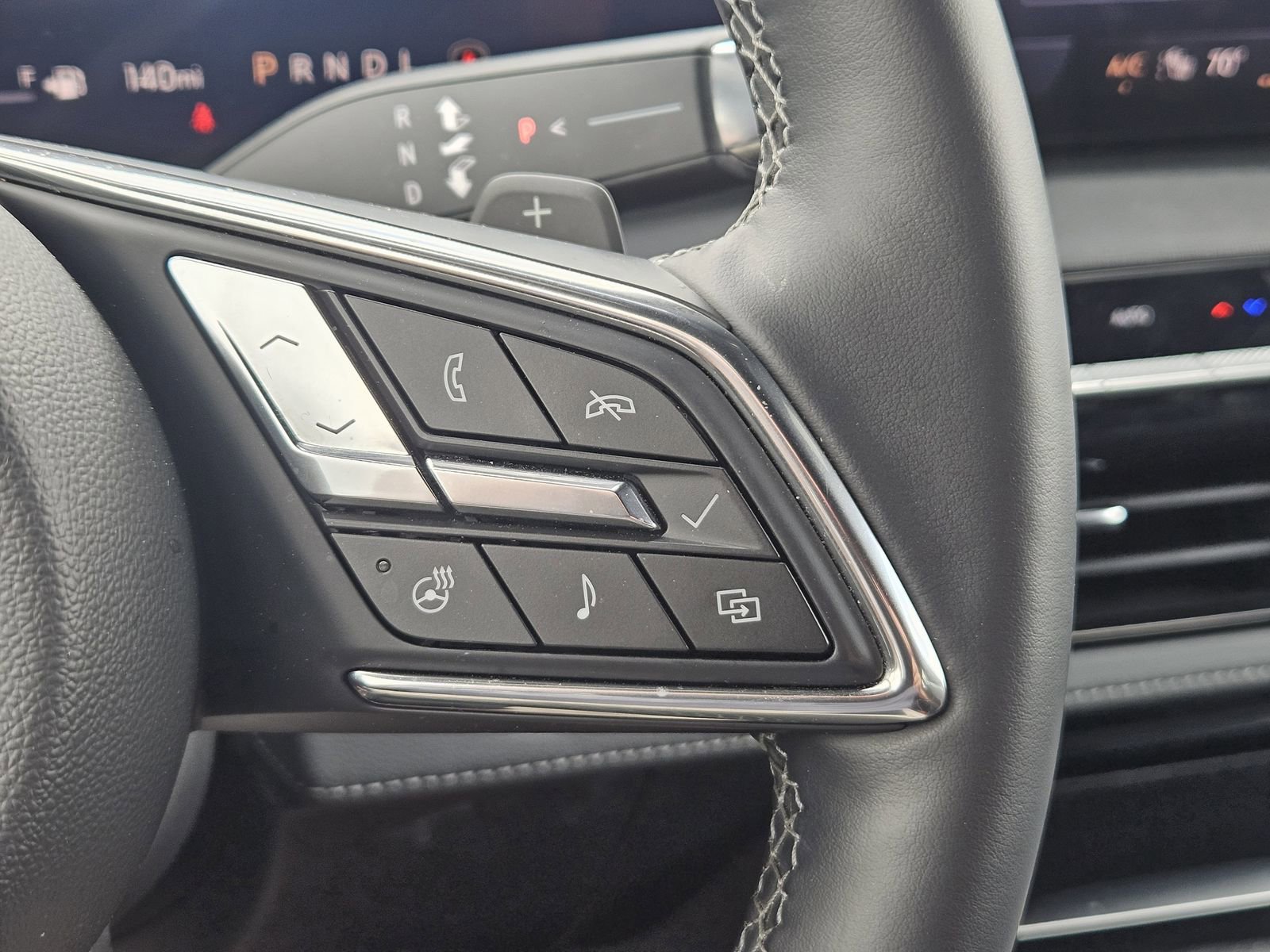 Used 2025 Buick Enclave Preferred image 27