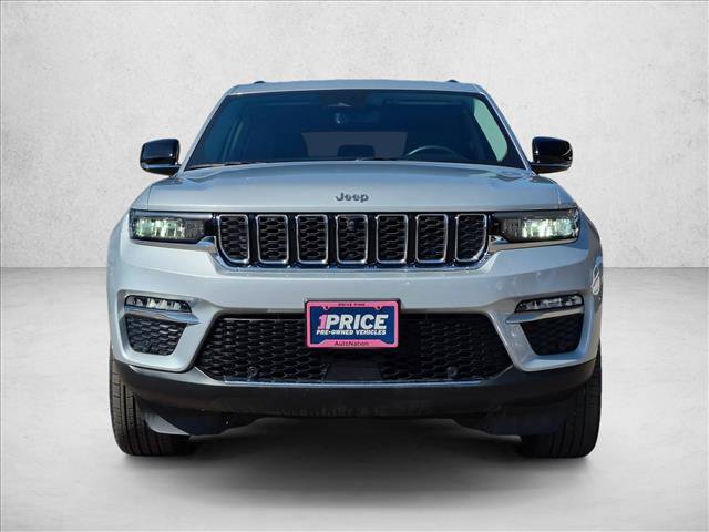 Used 2023 Jeep Grand Cherokee Limited w/ Luxury Tech Group II AWD/4WD image 2