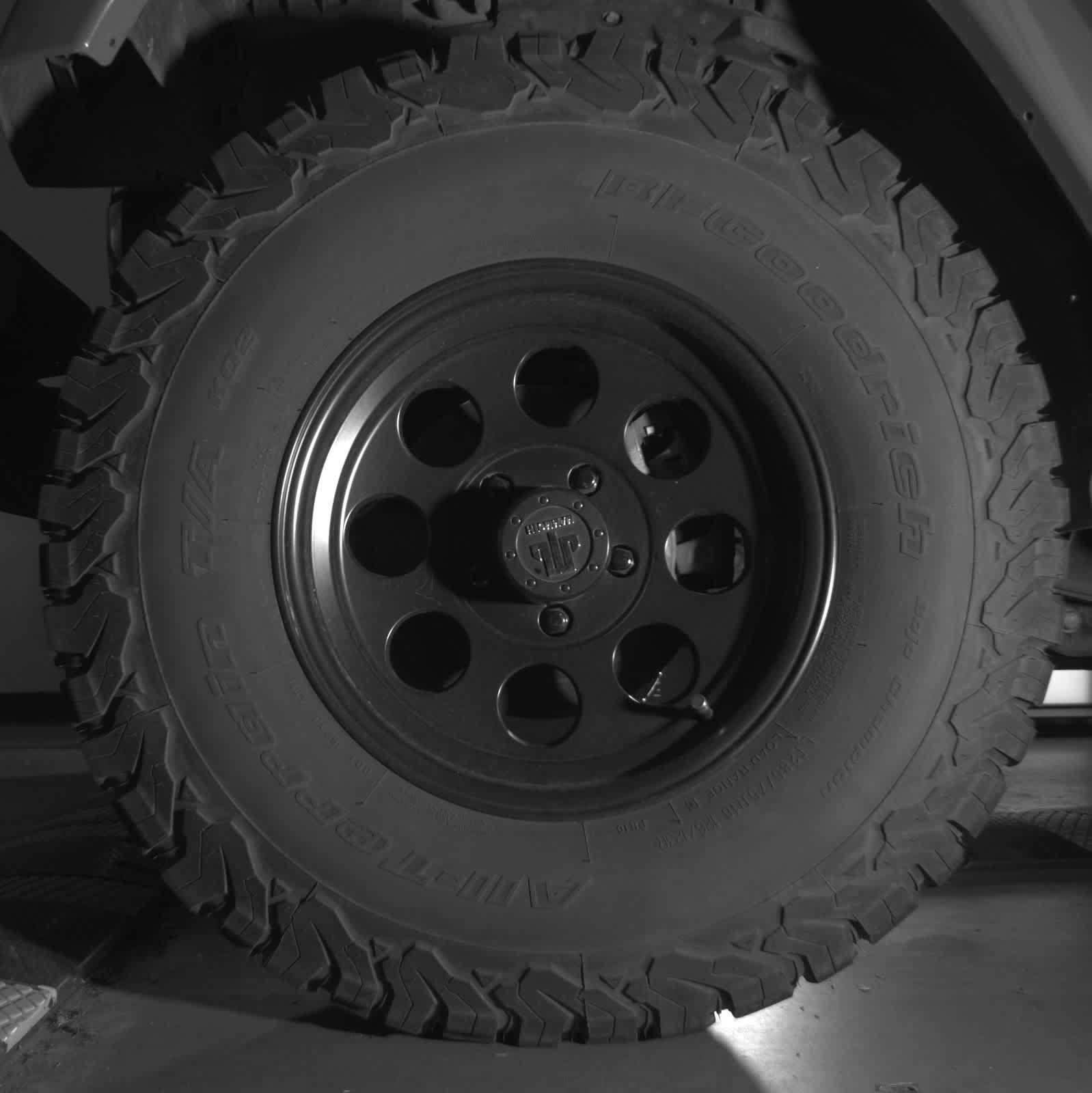 Used 2014 Jeep Wrangler Unlimited Sahara w/ Connectivity Group AWD/4WD image 9