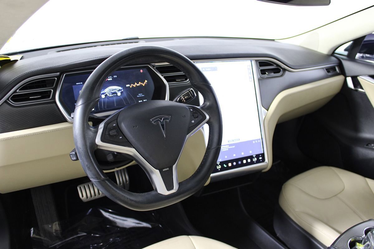 Used 2013 Tesla Model S Performance RWD image 52